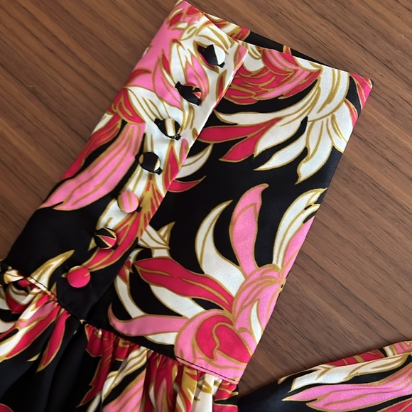 Flower blouse - wallpaper mums pattern - Picture 2 of 3